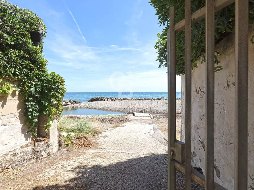 Immagine 36 di Villa in vendita  in Via Aurelia 136 a Santa Marinella
