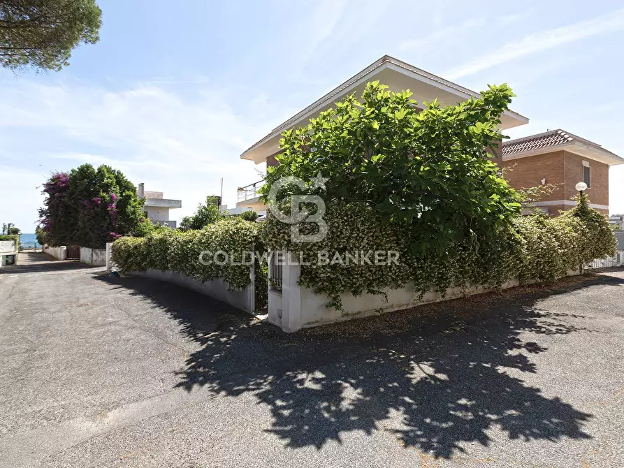 Immagine 38 di Villa in vendita  in Via Aurelia 136 a Santa Marinella