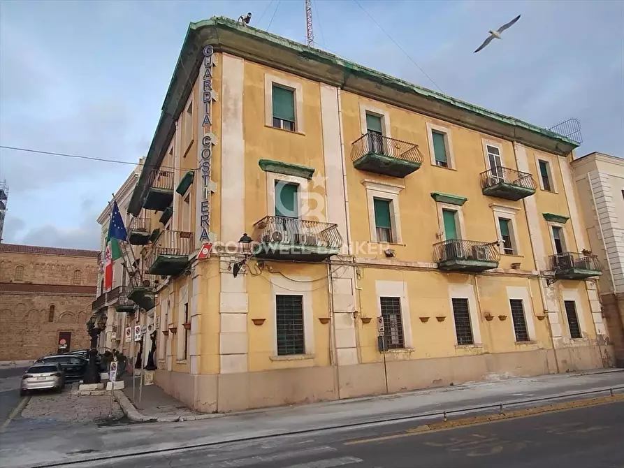 Immagine 1 di Locale commerciale in vendita  in Largo arcivescovado 15 a Taranto