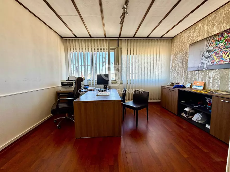 Immagine 4 di Appartamento in vendita  in Viale Vittorio Veneto 160 a Catania