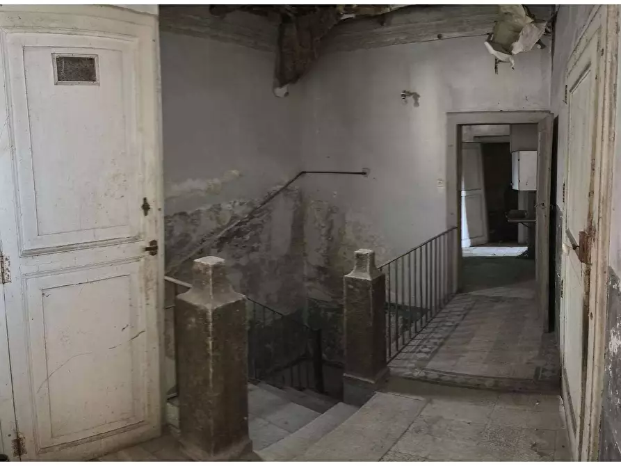Immagine 17 di Palazzo in vendita  in VIA CASTELLO a Caiazzo