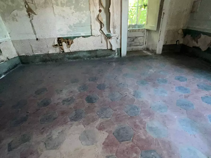 Immagine 20 di Palazzo in vendita  in VIA CASTELLO a Caiazzo