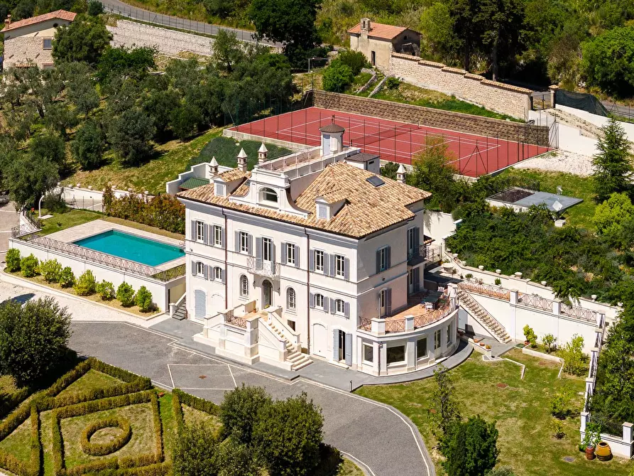 Immagine 10 di Villa in vendita  in Strada provinciale 41b Farense 390 a Fara In Sabina