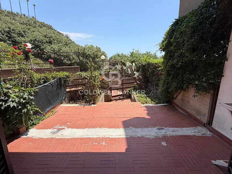 Immagine 1 di Appartamento in vendita  in Via Polifemo 10 a Aci Castello