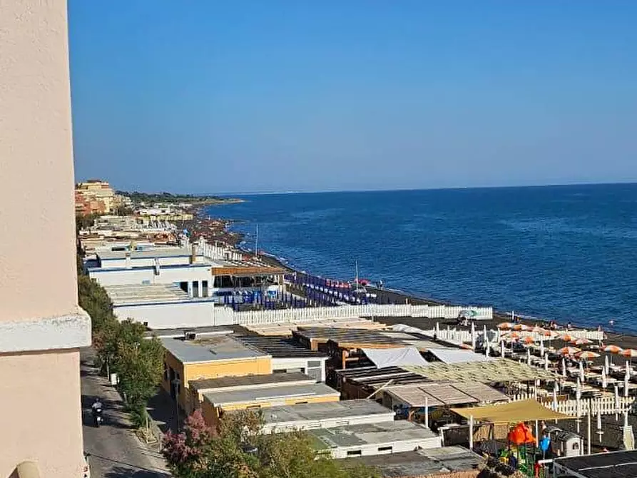 Immagine 44 di Appartamento in vendita  in Lungomare Regina Elena 108 a Ladispoli