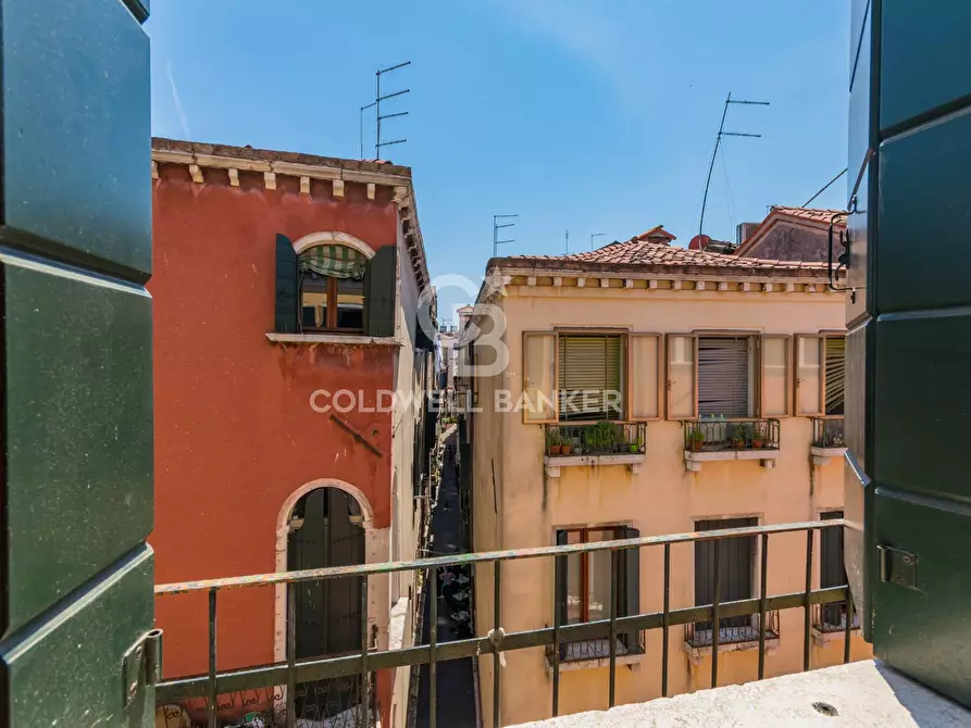 Immagine 9 di Appartamento in vendita  in San Polo - Ruga Vecchia San Giovanni a Venezia