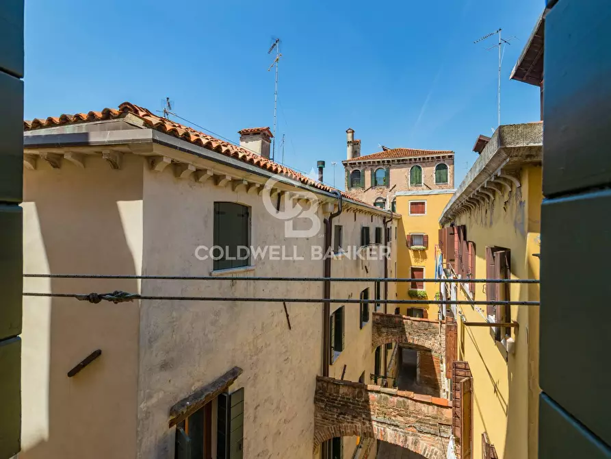 Immagine 25 di Appartamento in vendita  in San Polo - Ruga Vecchia San Giovanni a Venezia