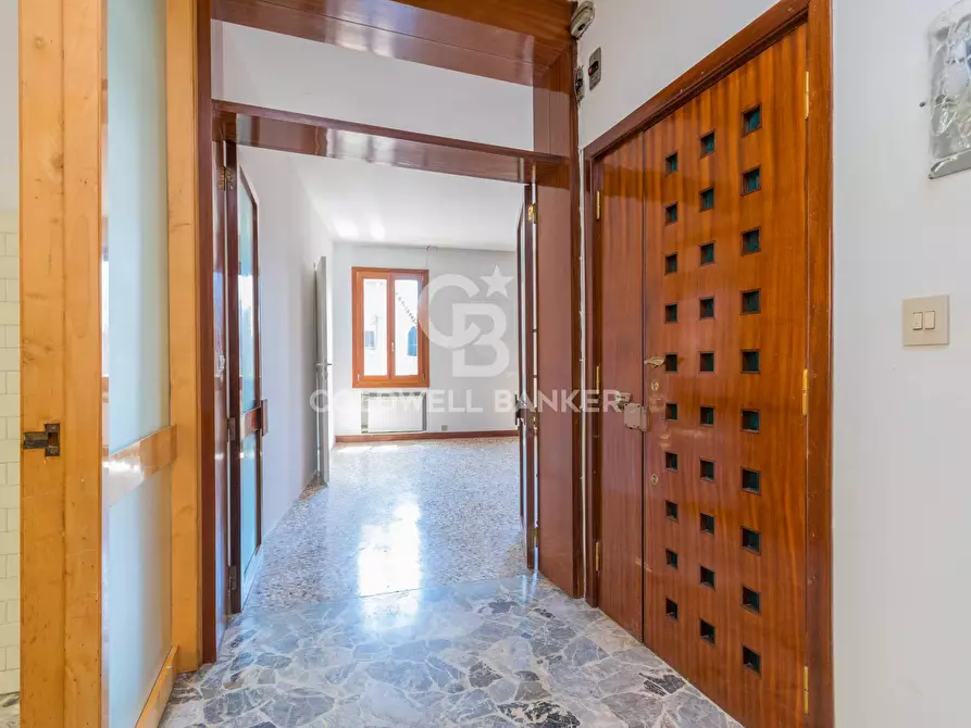 Immagine 10 di Appartamento in vendita  in San Polo - Ruga Vecchia San Giovanni a Venezia