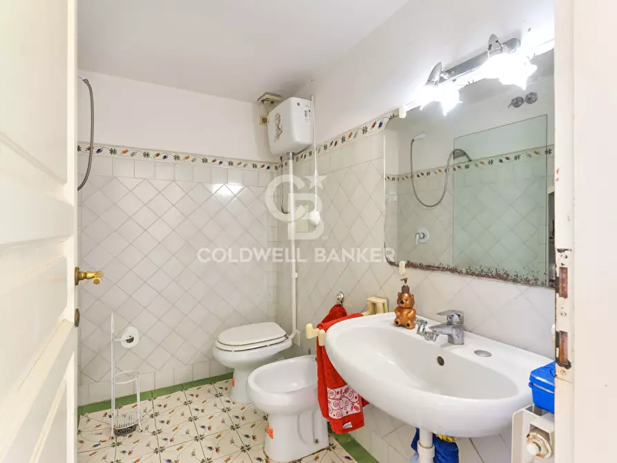 Immagine 25 di Appartamento in vendita  in Via Roma a Portoferraio