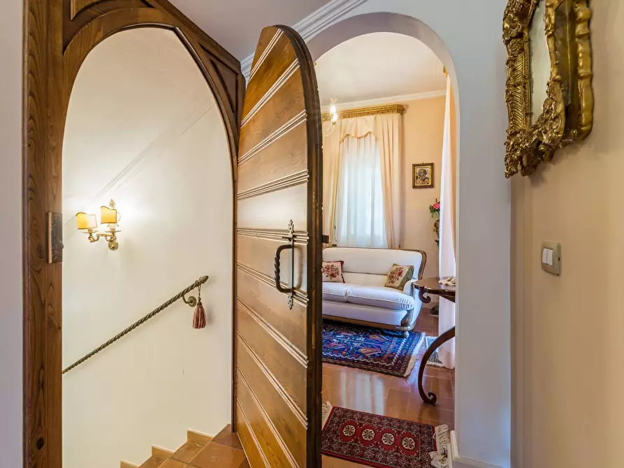 Immagine 26 di Villa in vendita  in Via Castello a Montelabbate