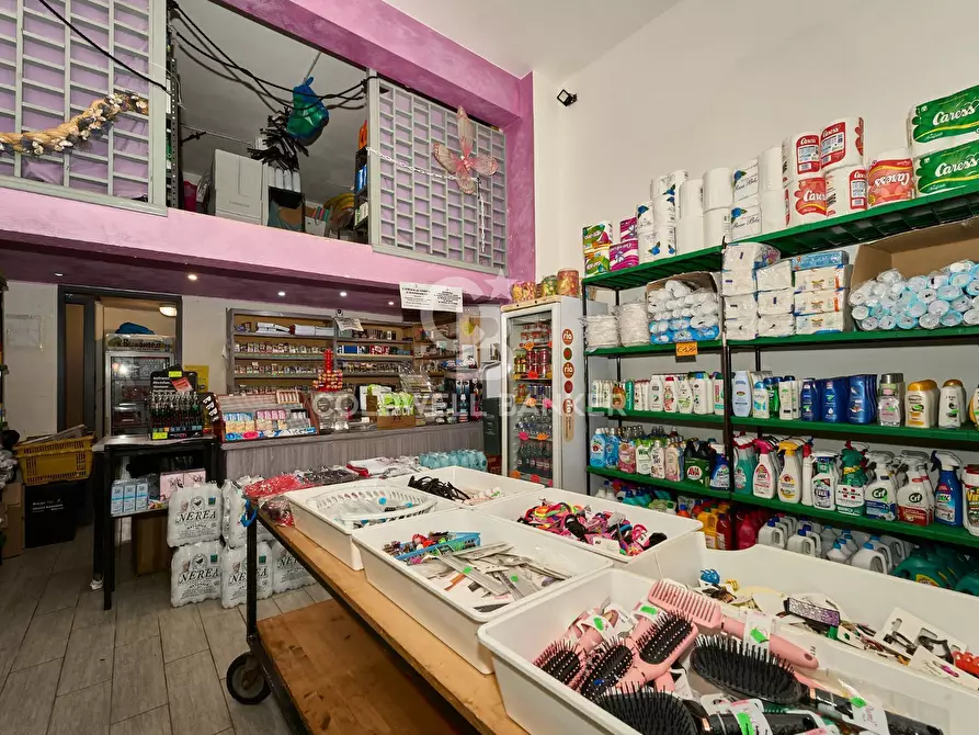 Immagine 2 di Attività commerciale in vendita  in Viale dei Tritoni 52 a Tarquinia