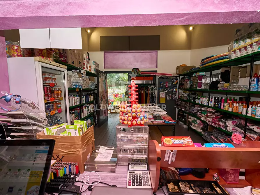 Immagine 17 di Attività commerciale in vendita  in Viale dei Tritoni 52 a Tarquinia