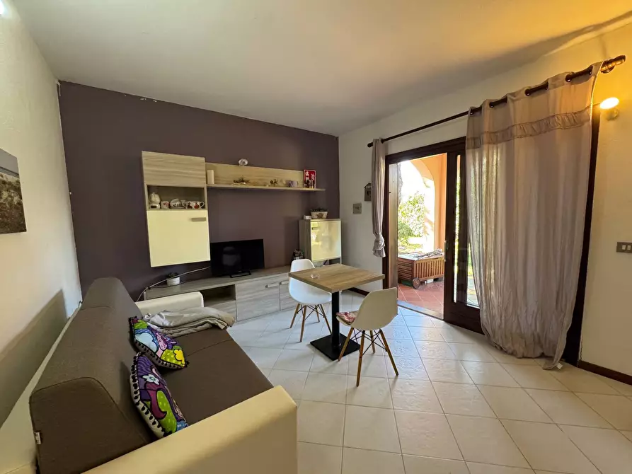 Immagine 11 di Appartamento in vendita  in via GRAMSCI 144 a San Teodoro