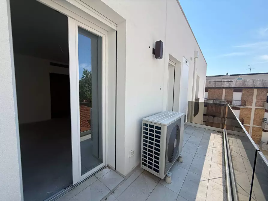 Immagine 30 di Attico in vendita  in Via Fiume a Cattolica