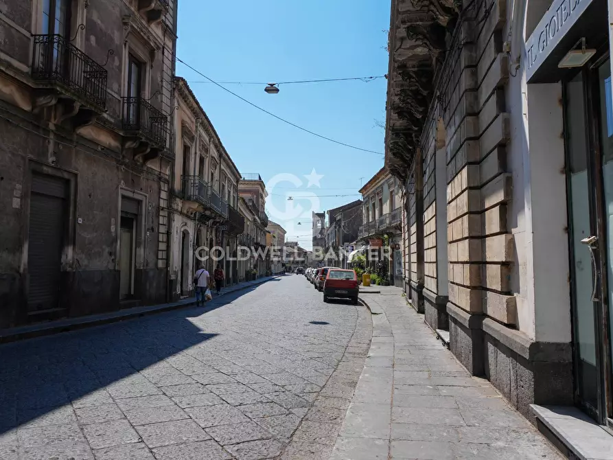 Immagine 30 di Palazzo in vendita  in via trieste 30 a Linguaglossa