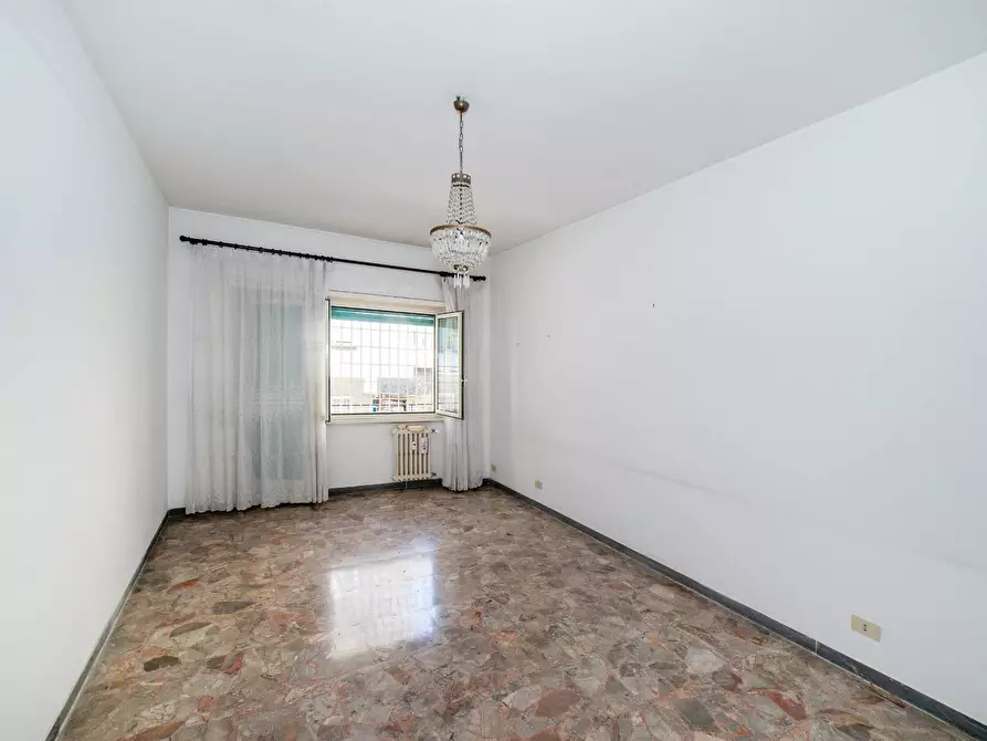 Immagine 2 di Appartamento in vendita  in Via Pasquale Revoltella 92 a Roma