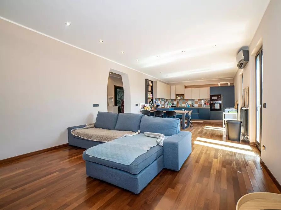 Immagine 1 di Appartamento in vendita  in Via Corleto Perticara 11 a Roma