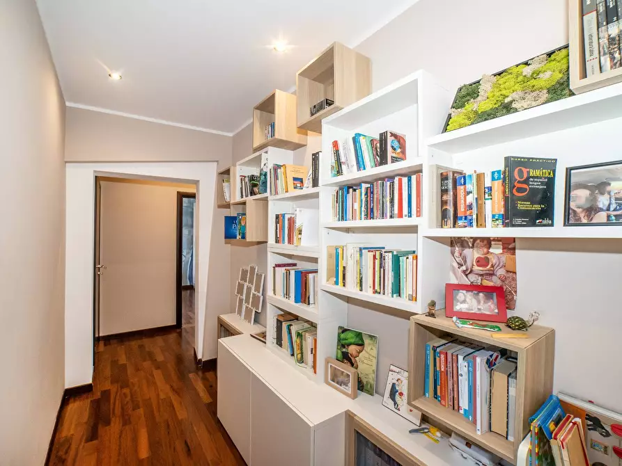 Immagine 19 di Appartamento in vendita  in Via Corleto Perticara 11 a Roma