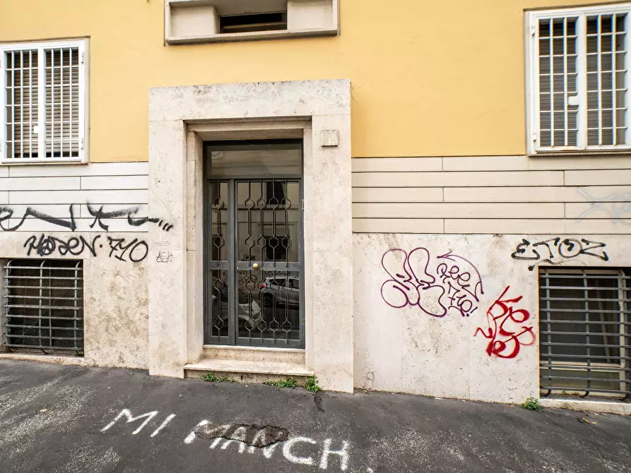 Immagine 5 di Appartamento in vendita  in Via Matteo Ricci 8 a Roma