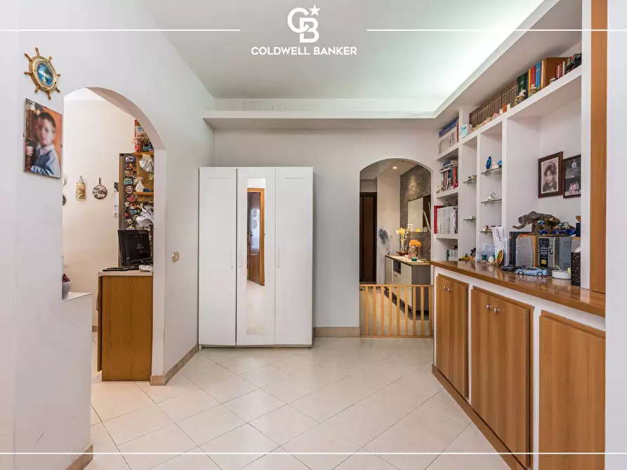 Immagine 8 di Appartamento in vendita  in Via Placanica 45 a Roma