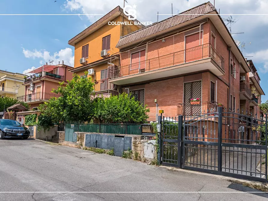 Immagine 22 di Appartamento in vendita  in Via Placanica 45 a Roma