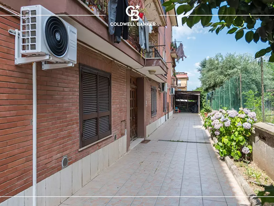 Immagine 25 di Appartamento in vendita  in Via Placanica 45 a Roma