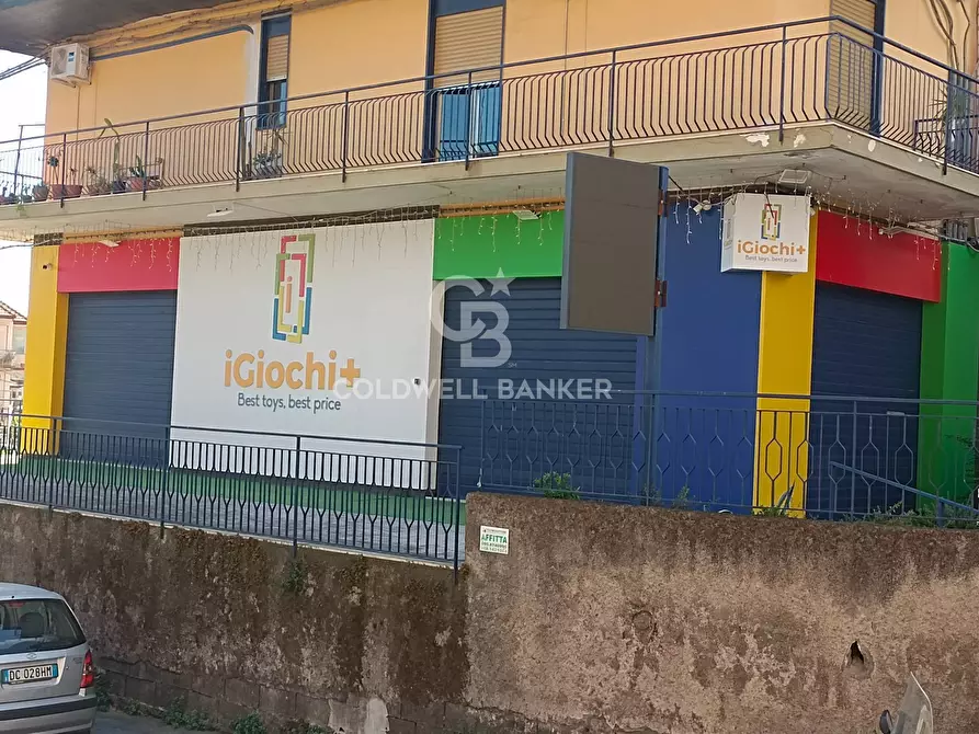 Immagine 1 di Locale commerciale in vendita  in VIA G. VERGA 56 a Acireale