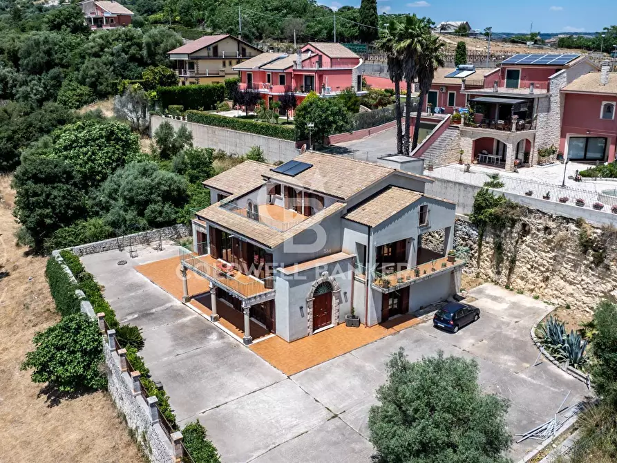 Immagine 2 di Villa in vendita  in Via Barone Salvatore Ferla di Tristaino a Palazzolo Acreide