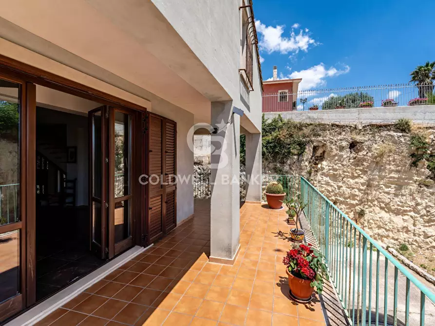 Immagine 36 di Villa in vendita  in Via Barone Salvatore Ferla di Tristaino a Palazzolo Acreide