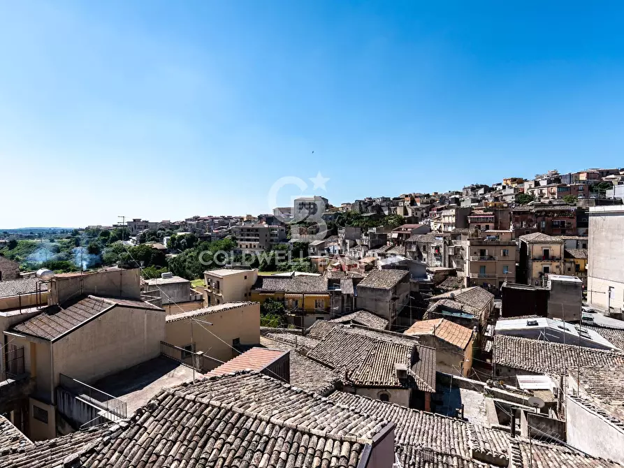 Immagine 49 di Palazzo in vendita  in Via Messina 37 a Buccheri