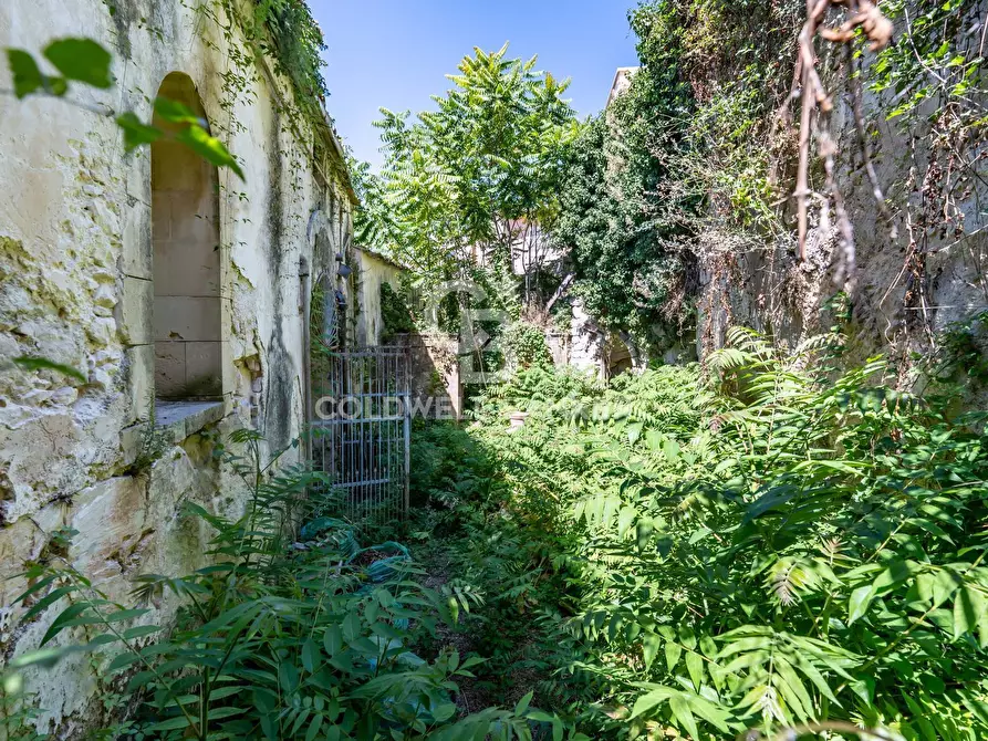 Immagine 48 di Palazzo in vendita  in Via Messina 37 a Buccheri