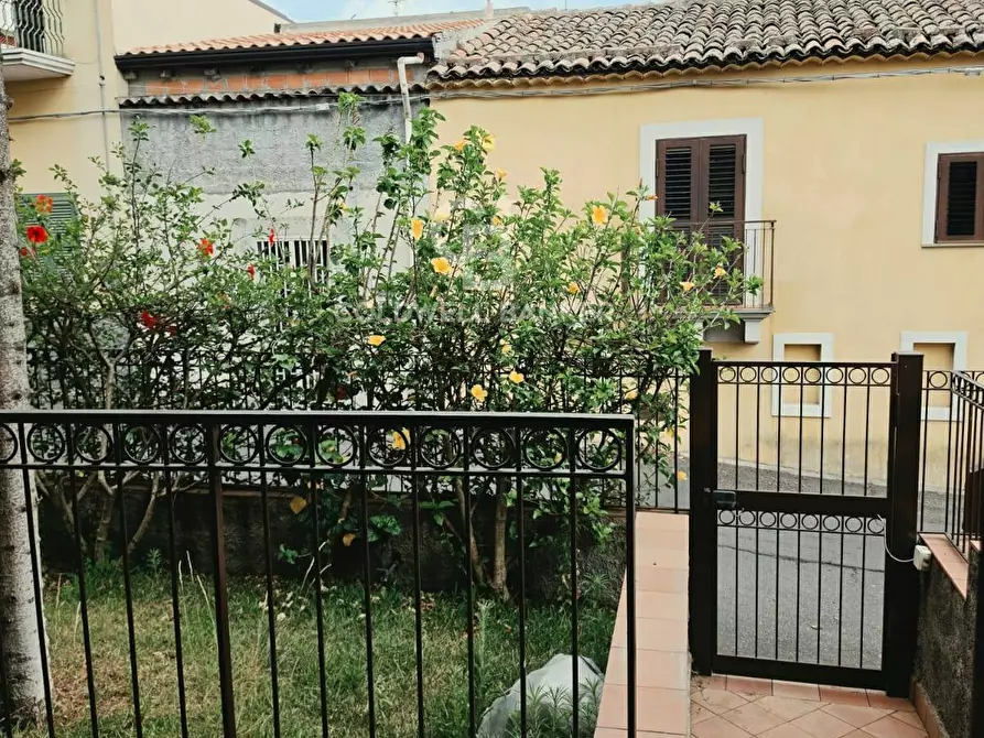 Immagine 3 di Villa in vendita  in Via Alcaloro Petrone 16/B - 16/C a Viagrande