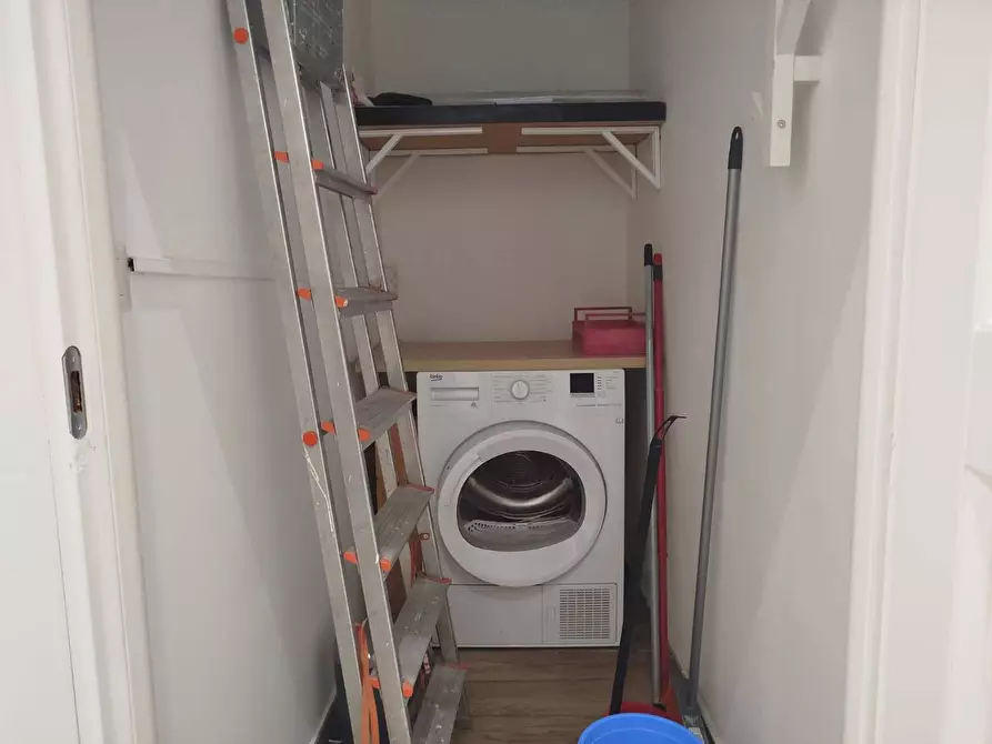 Immagine 7 di Appartamento in vendita  in VIA DEL PARCO CARELLI a Napoli