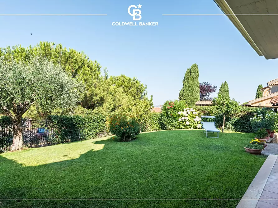Immagine 6 di Villa in vendita  in Via Svezia 11 a Albano Laziale