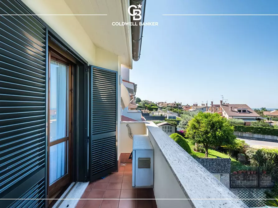 Immagine 18 di Villa in vendita  in Via Svezia 11 a Albano Laziale