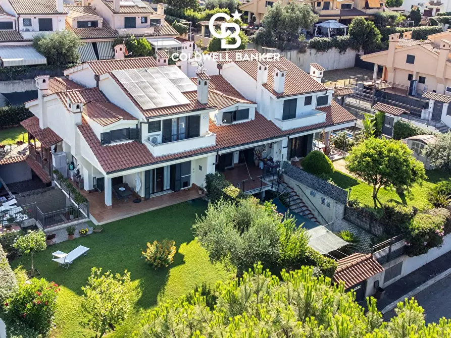 Immagine 31 di Villa in vendita  in Via Svezia 11 a Albano Laziale
