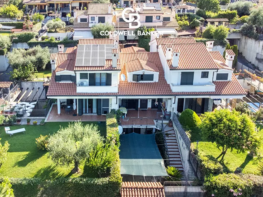 Immagine 32 di Villa in vendita  in Via Svezia 11 a Albano Laziale