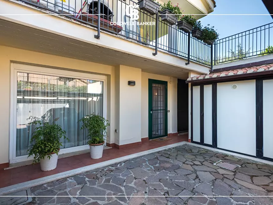 Immagine 34 di Villa in vendita  in Via Svezia 11 a Albano Laziale
