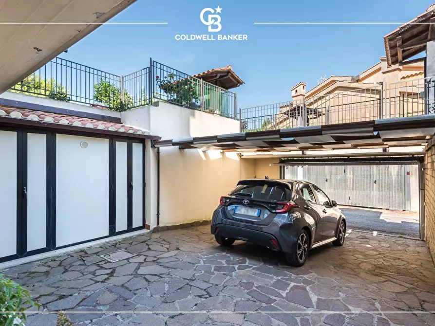 Immagine 35 di Villa in vendita  in Via Svezia 11 a Albano Laziale