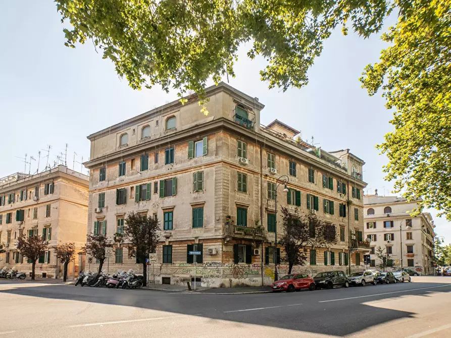 Immagine 3 di Attico in vendita  in Via Galileo Ferraris 19 a Roma