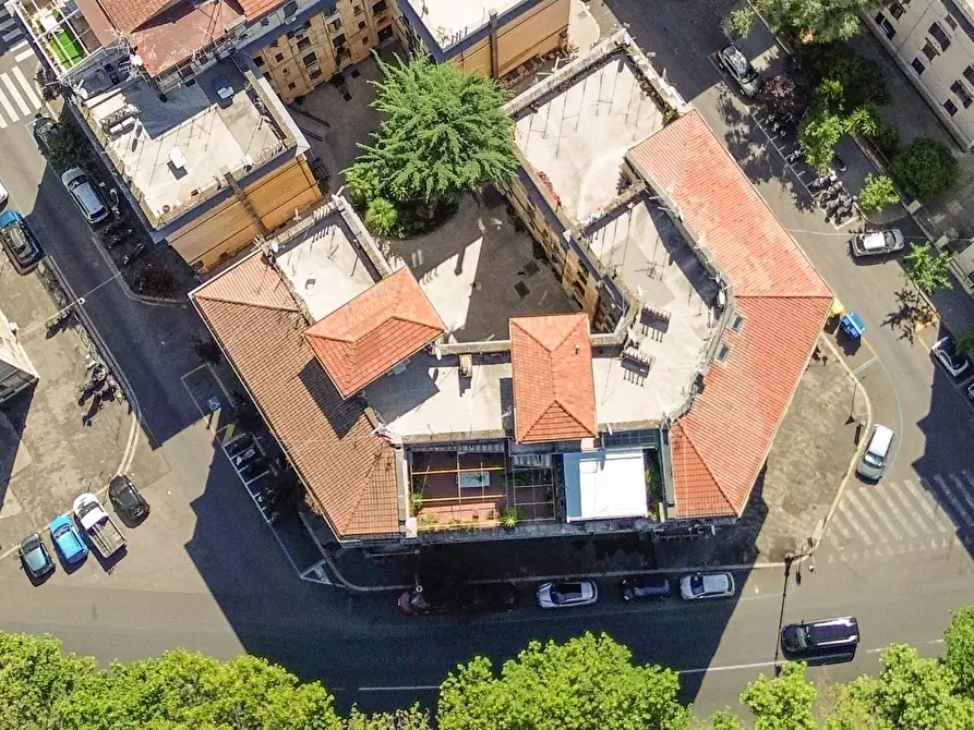 Immagine 2 di Attico in vendita  in Via Galileo Ferraris 19 a Roma