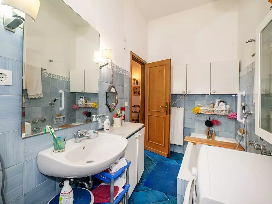 Immagine 24 di Attico in vendita  in Via Galileo Ferraris 19 a Roma