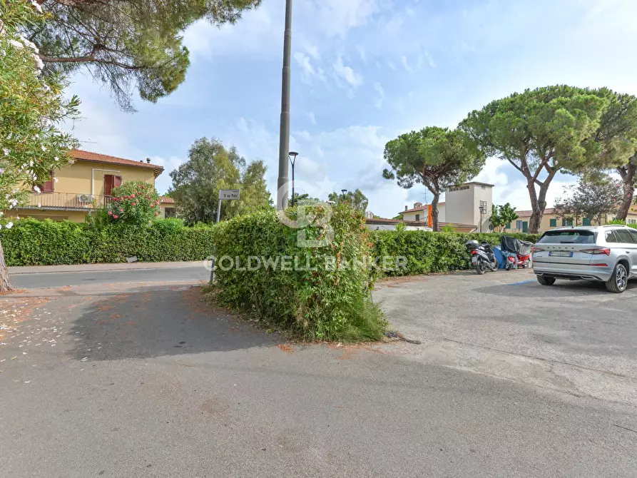 Immagine 34 di Appartamento in vendita  in Viale G. Pietri a Campo Nell'elba
