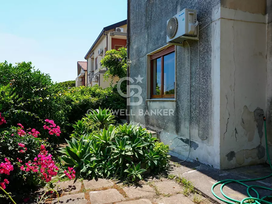 Immagine 26 di Casa semindipendente in vendita  in Via Litteri 214 a Aci Castello