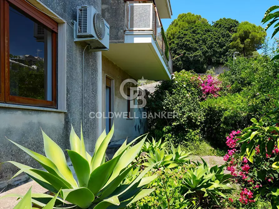 Immagine 28 di Casa semindipendente in vendita  in Via Litteri 214 a Aci Castello