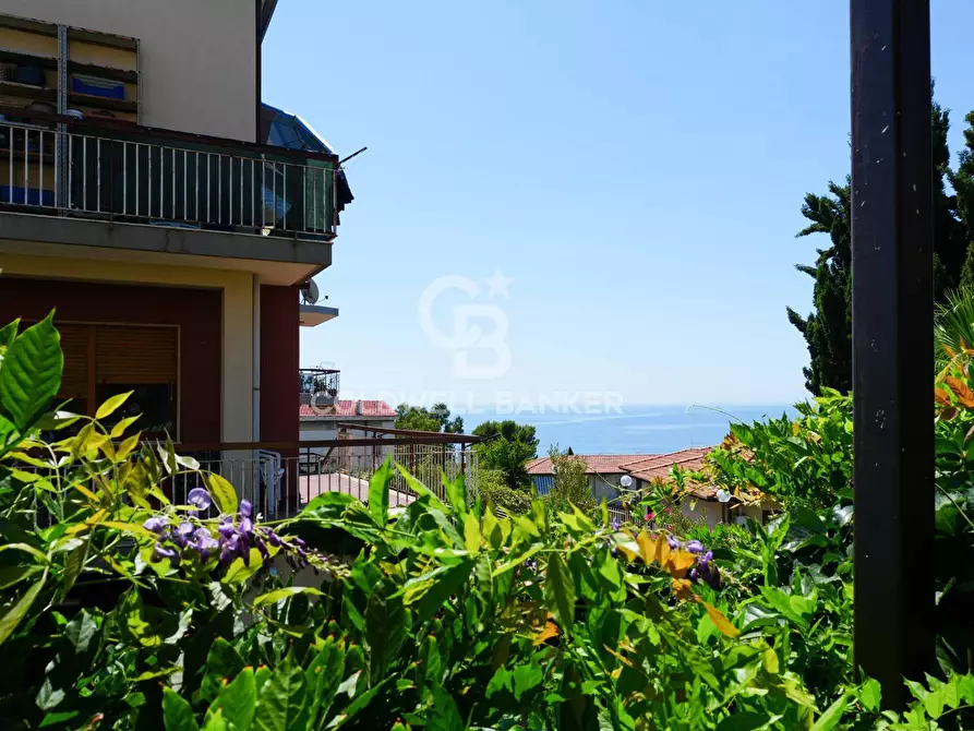 Immagine 37 di Casa semindipendente in vendita  in Via Litteri 214 a Aci Castello