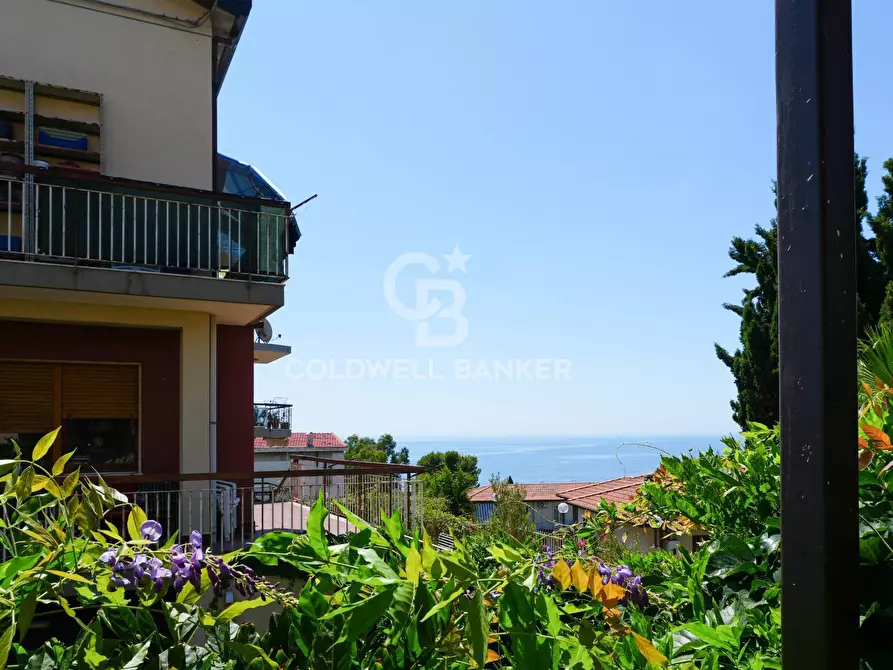 Immagine 1 di Casa semindipendente in vendita  in Via Litteri 214 a Aci Castello
