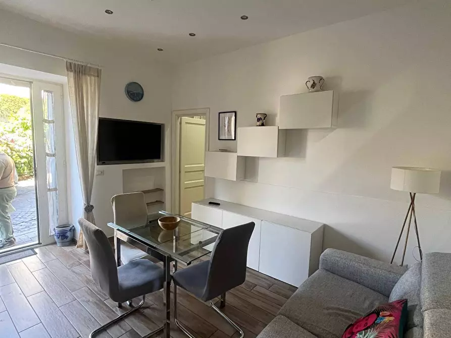 Immagine 2 di Appartamento in vendita  in VIA DEL PARCO CARELLI a Napoli