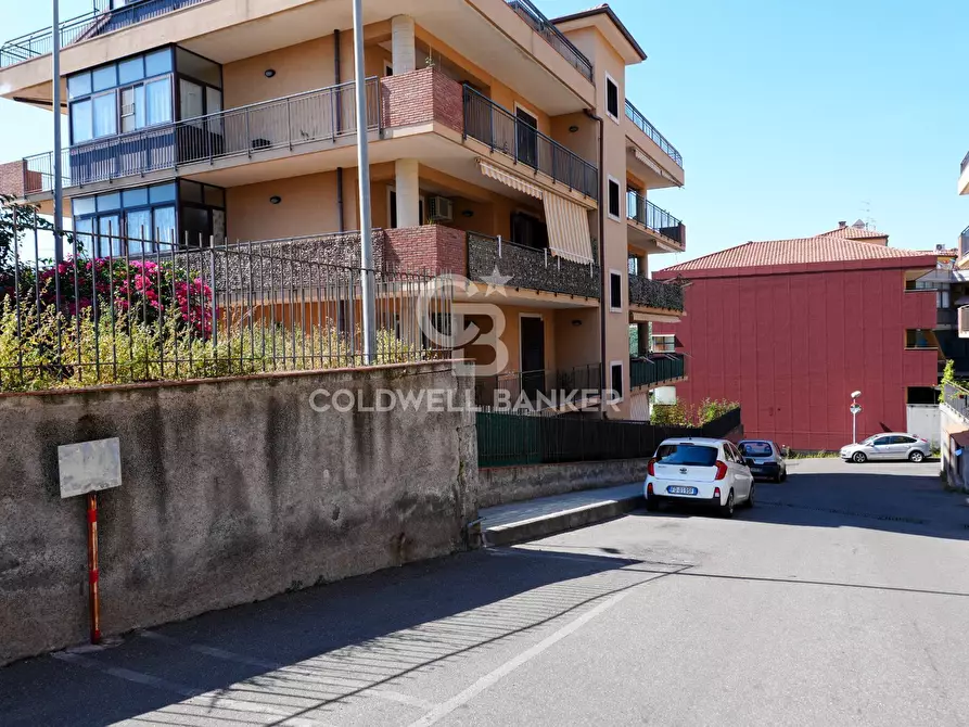Immagine 28 di Appartamento in vendita  in Via Michelangelo Buonarroti 11 a Aci Catena