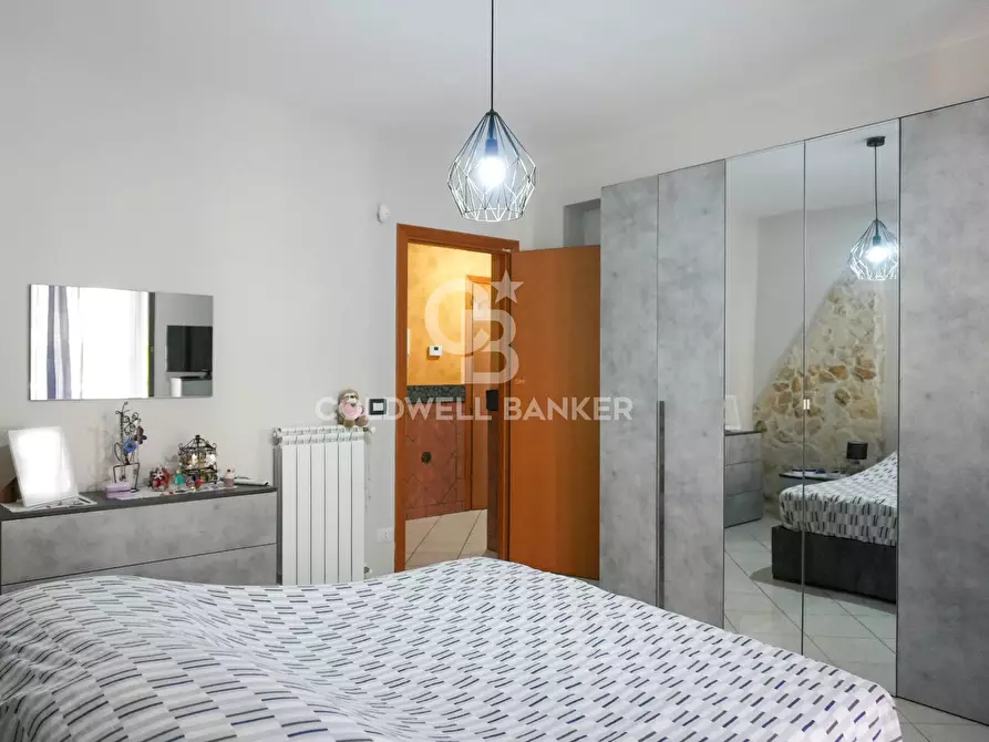 Immagine 10 di Appartamento in vendita  in Via Michelangelo Buonarroti 11 a Aci Catena